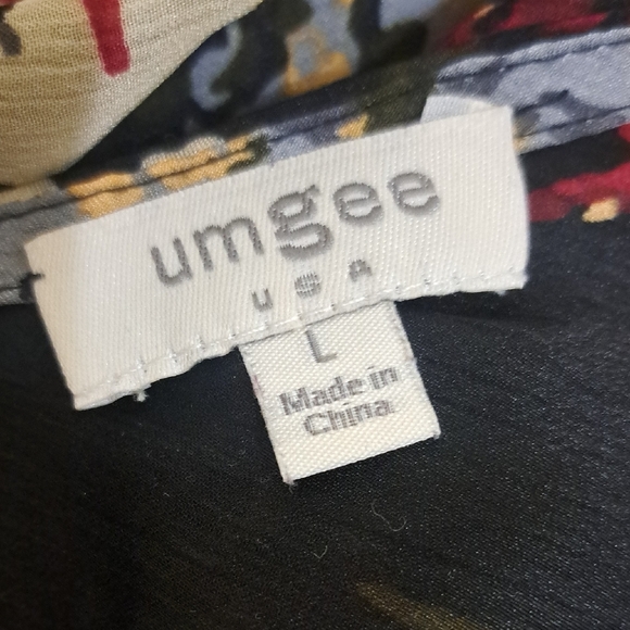 Umgee Black Floral Sheer V-Neck Blouse - Picture 2 of 6